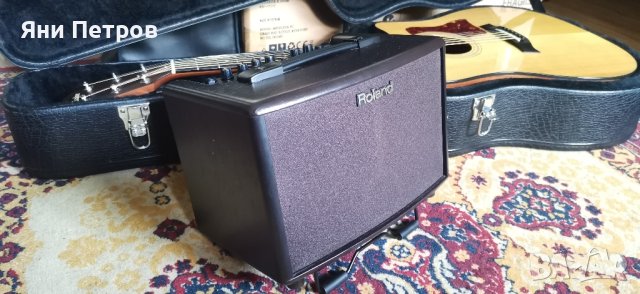 Roland AC-33RW усилвател за акустична китара , снимка 1 - Китари - 41796850