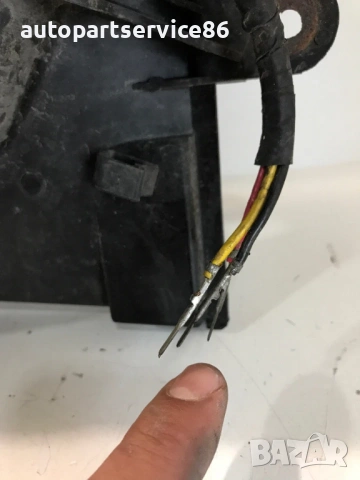 Перка на радиатора за KIA Carnival 2.9 CRDi (2002–2006) 0K55215025, снимка 2 - Части - 53204229