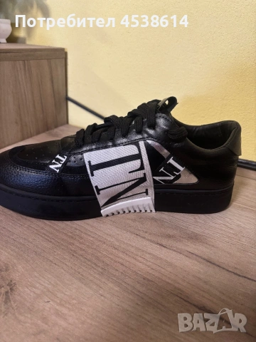 Продавам обувки Valentino Garavani – VLTN, снимка 3 - Други - 53323501