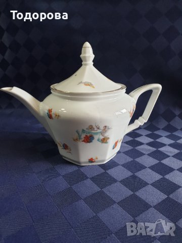 Порцеланов немски чайник