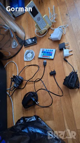 ЛОТ: Телефони, зарядни и др. на части