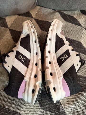 On Cloudrunner Heron/Black, снимка 8 - Маратонки - 53871415