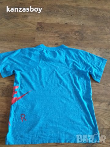 Nike - страхотна юношеска тениска КАТО НОВА, снимка 6 - Детски тениски и потници - 41580075