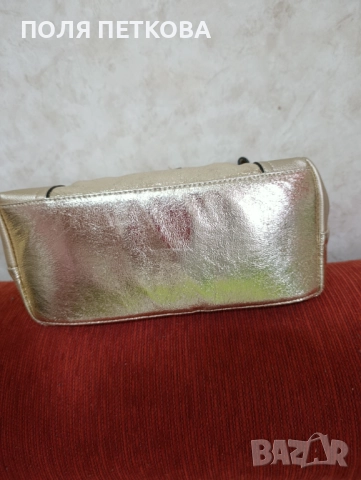 Златна чанта, снимка 2 - Чанти - 52604015