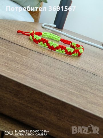 Ръчно плетени гривнички , снимка 5 - Гривни - 42538692