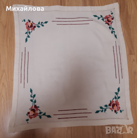 Ръчна бродерия каре