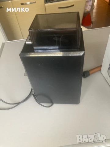 Кафемелачка DeLonghi KG-79 използвана, снимка 5 - Кафемашини - 51102428