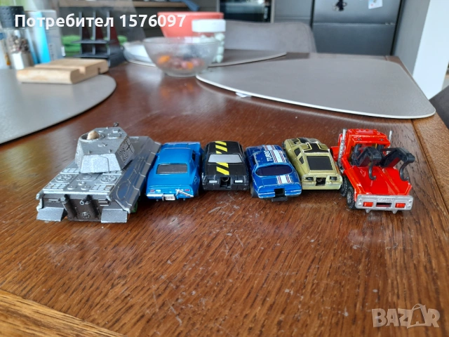 За части или реставрация ЛОТ метални колички, камион и танк  Matchbox, Kidco Makao, Welly, No name, снимка 5 - Коли, камиони, мотори, писти - 53405336