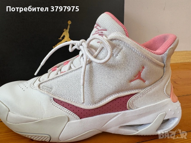 Дамски обувки Nike Jordan 4 Max Aura, снимка 6 - Други - 53746774