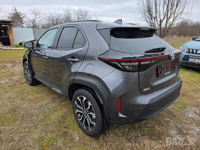 Toyota yaris cross 1.5 Hybrid 4x4 2024, снимка 4 - Автомобили и джипове - 53489693