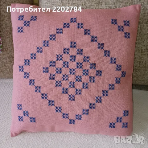 Декоративни възглавници на една кука и с бродерия, снимка 17 - Възглавници - 46883410