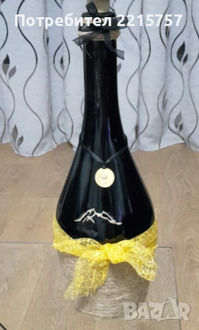 Ръчно украсени вази,шишета.