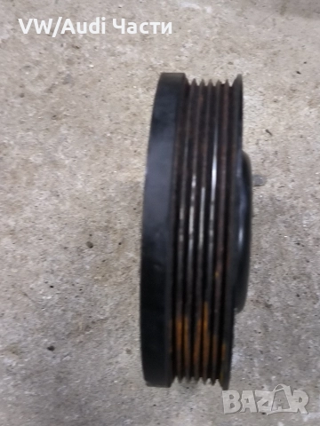 Шайба колянов вал за Голф 5 Ауди А3 Пасат VW Golf 5 Audi A3 8P Passat Touran Jetta 03G105243, снимка 2 - Части - 52552843