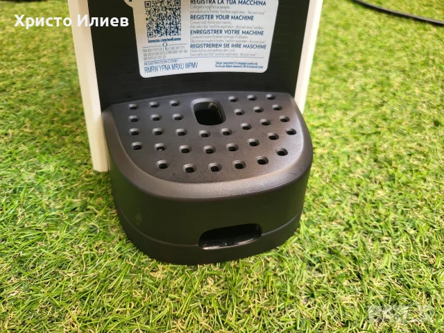 Еспресо кафемашина с капсули Lavazza A Modo Mio Tiny Eco, снимка 9 - Кафемашини - 56082413