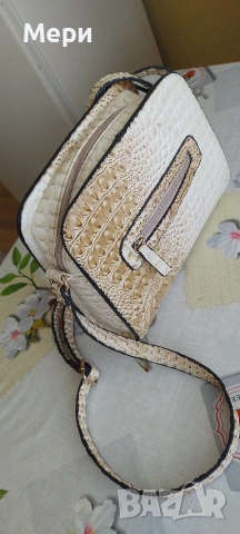 Дамска чанта от крокодилска кожа, снимка 11 - Чанти - 53571324