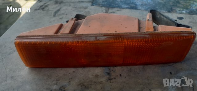 Десен Мигач Във Предната Броня За Форд Сиера 1982-1993 Година  Ford Sierra , снимка 5 - Части - 41305772