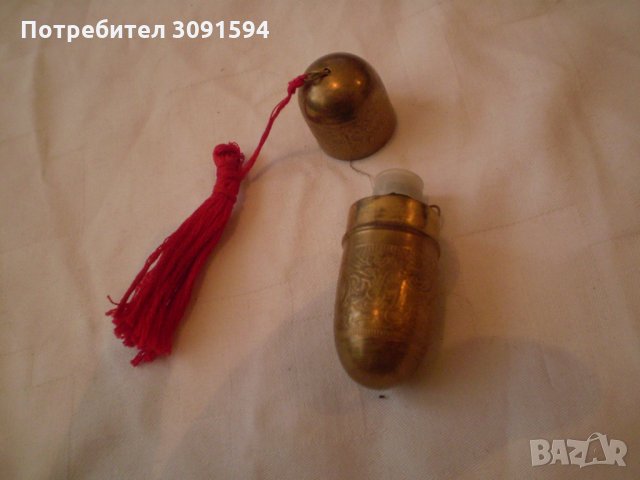 Стар несесер за игли с макара месинг гравиран МОСКВА, снимка 2 - Колекции - 34017244