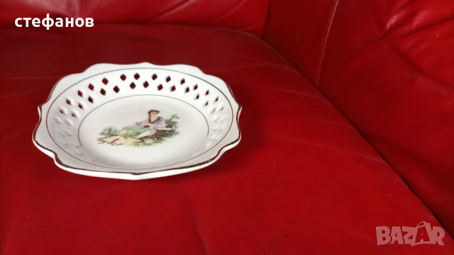 Три порцеланови чинии за мезета, рязан порцелан, снимка 11 - Чинии - 51355794