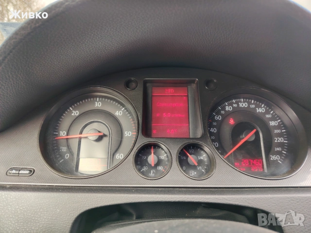 Фолксваген пасат 1.9TDI BXE 2008г., снимка 10 - Автомобили и джипове - 53291659