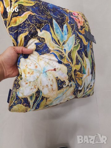 Възглавници, снимка 3 - Декорация за дома - 42601046