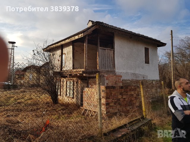 Продавам къща в село Гумощник, снимка 2 - Къщи - 42165278
