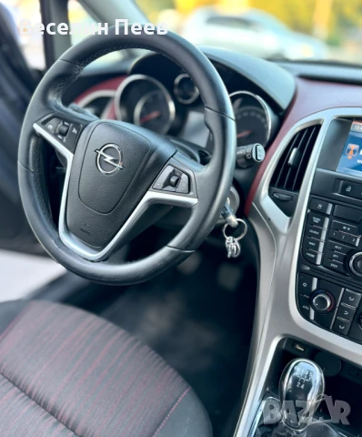 Opel Astra 1.3CDTI ECO FLEX , снимка 4 - Автомобили и джипове - 50050391
