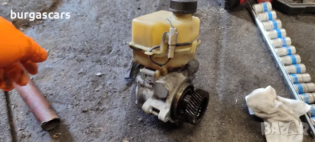 Хидравлична помпа Mazda 5 2.0D-110к.с. - 90лв, снимка 2 - Части - 48266645