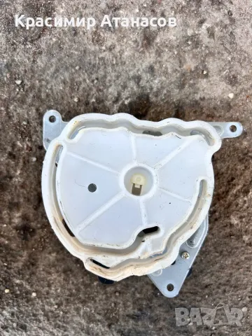 Моторче клапа парно за Тойота Авенсис T25.AE063700-8610, снимка 2 - Части - 48748149