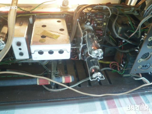 лампово радио (ресивър) стерео- реставриран на 98%, снимка 4 - Ресийвъри, усилватели, смесителни пултове - 53452115