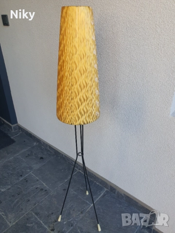 Ретро нощна лампа от 60те , снимка 3 - Настолни лампи - 52428066