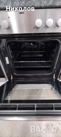 Свободностояща готварска печка ZANUSSI с керамични котлони , снимка 3 - Печки, фурни - 52362731