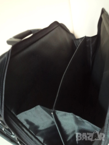 Чисто нова италианска бизнес чанта за лаптоп компютър, снимка 10 - Лаптоп аксесоари - 53078416