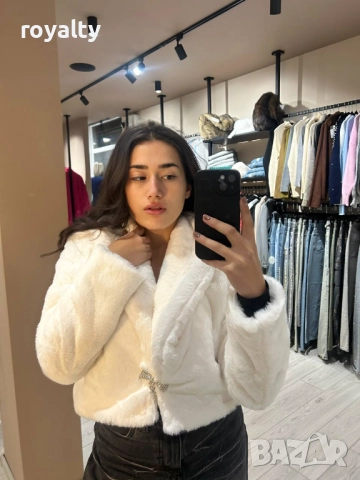 Късо Бяло Дамско Палто , снимка 3 - Палта, манта - 52885110