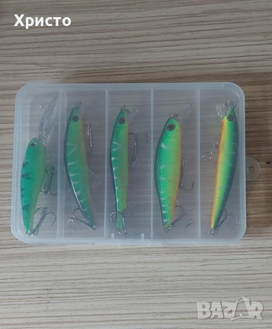 5бр нови воблери за спининг риболов в кутия, примамки, щука костур, снимка 2 - Въдици - 52371990