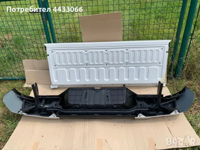 Toyota Hilux броня, стопове, заден капак , снимка 2 - Части - 49853920