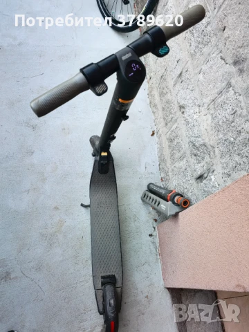 Segway ninebot es2, снимка 2 - Скейтборд, ховърборд, уейвборд - 51037408