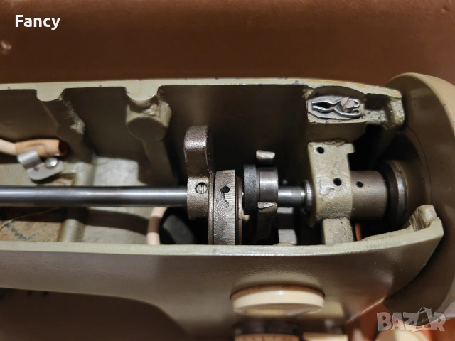 Шевна машина Veritas, снимка 10 - Шевни машини - 53120176