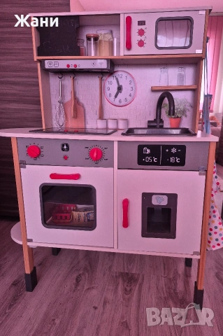детска дървена кухня