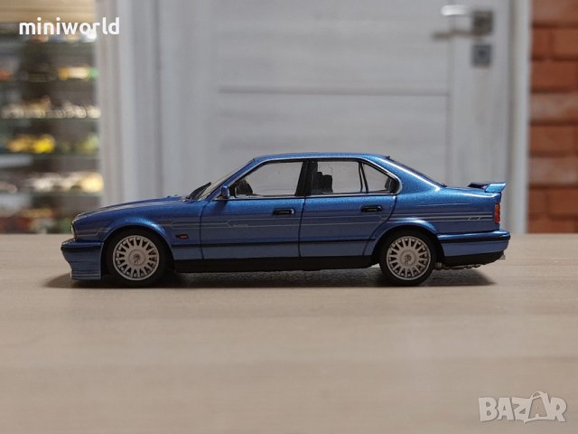 BMW Alpina B10 BiTurbo E34 5-Seria 1987 - мащаб 1:43 на Solido моделът е нов в PVC дисплей-кейс, снимка 2 - Колекции - 42336542