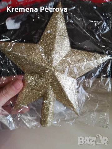 Нова Коледна декорация - звезда . Цвят  златист, цена 1,70лв, снимка 2 - Декорация за дома - 52646237