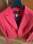 Червено сако, снимка 2