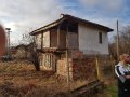 Продавам къща в село Гумощник, снимка 2