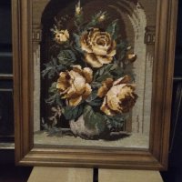 Страхотен гоблен рози масивна дървена рамка , снимка 1 - Гоблени - 42462639