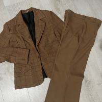 Дамско сако с панталон размер L, снимка 2 - Сака - 44636749