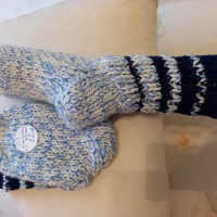 Ръчно плетени дамски чорапи размер 39, снимка 2 - Дамски чорапи - 44550811