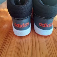 Продавам маратонки  Adidas, снимка 1 - Маратонки - 41976627