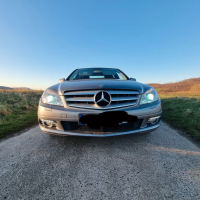Mercedes-Benz C 180, снимка 3 - Автомобили и джипове - 36385050