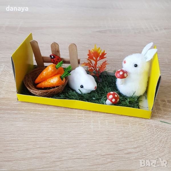 2834 Великденска декорация Зайчета в градинка, снимка 1