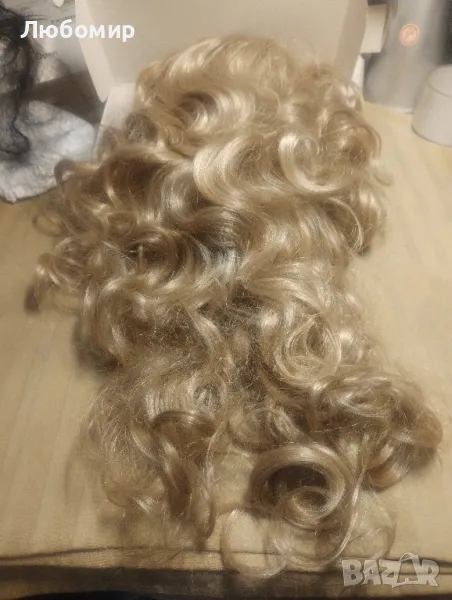 Дълга тъмно руса перука 17, снимка 1