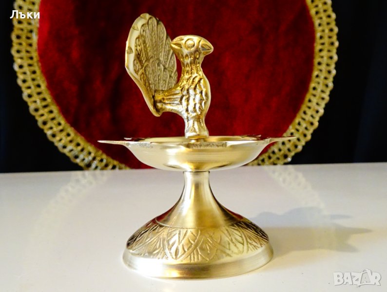 Бронзов свещник с Паун,ароматни масла., снимка 1